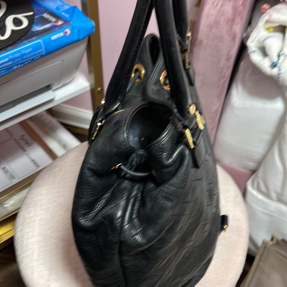 TORY BURCH LEATHER BUCKET BAG - Picture 2 of 6